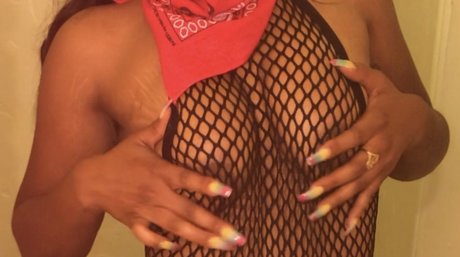 Foto di nudo di fuga di OnlyFans di Beau