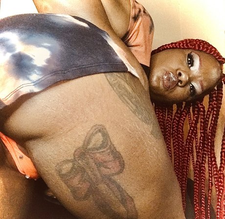 Foto di nudo di fuga di OnlyFans di Ms Classic
