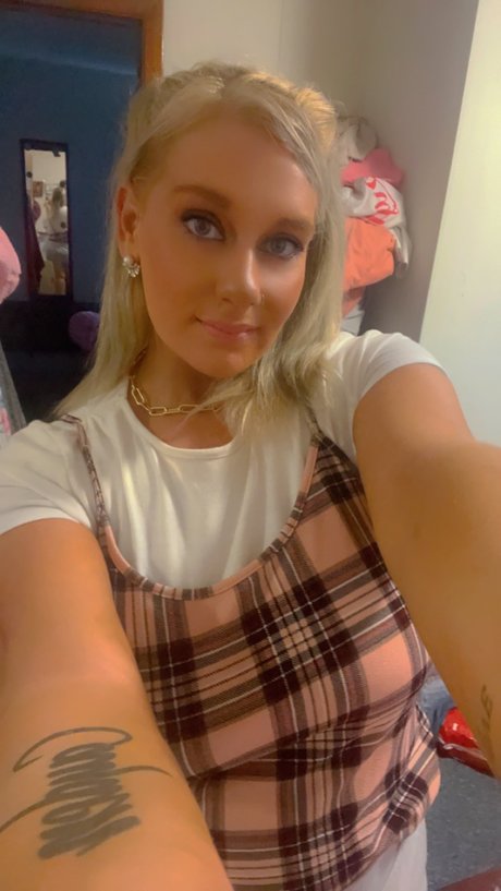 Foto di nudo di fuga di OnlyFans di Blondebbyxo
