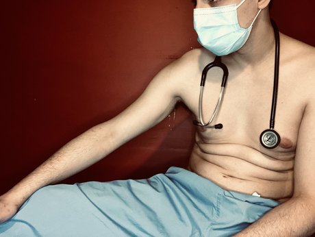 Foto di nudo di fuga di OnlyFans di Medfet Kf