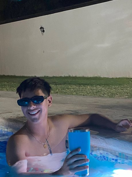 Foto di nudo di fuga di OnlyFans di   