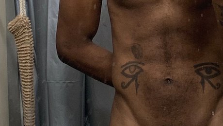 Foto di nudo di fuga di OnlyFans di 