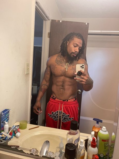 Foto di nudo di fuga di OnlyFans di Milzg
