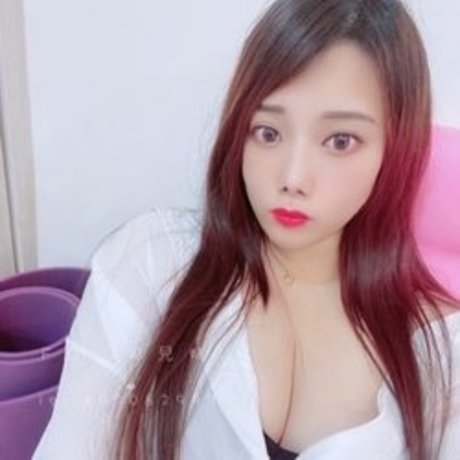 Foto di nudo di fuga di OnlyFans di 