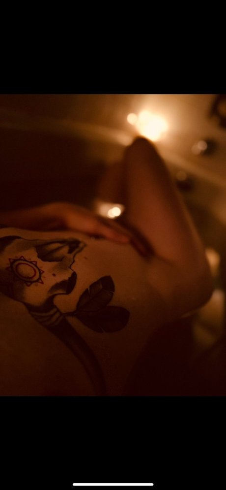 Foto di nudo di fuga di OnlyFans di Mcribbin