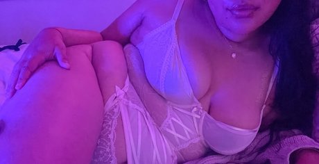 Foto di nudo di fuga di OnlyFans di Yumi  Chubby Asian Bbw