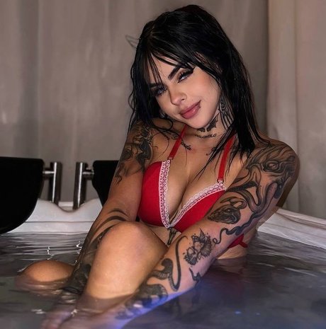 Foto di nudo di fuga di OnlyFans di May 