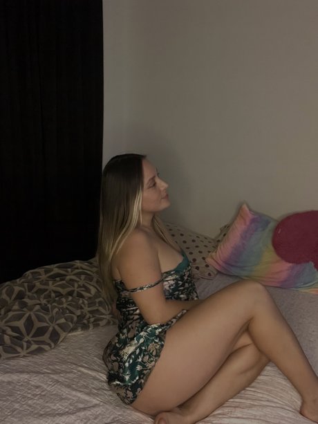 Foto di nudo di fuga di OnlyFans di Bby