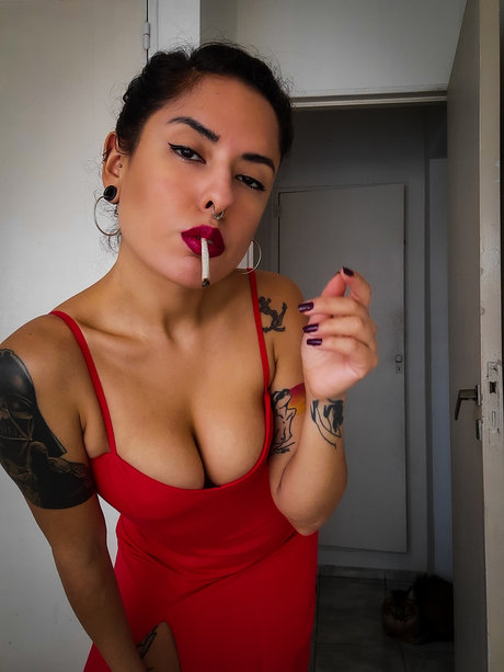 Foto di nudo di fuga di OnlyFans di Maylo