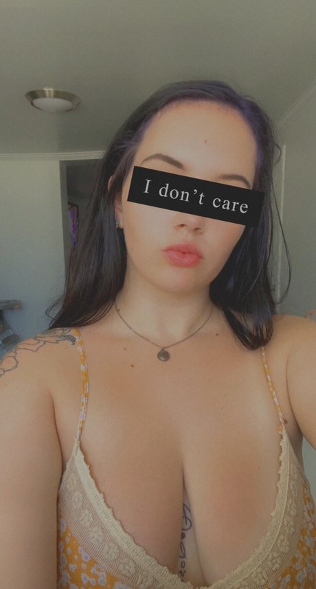 Foto di nudo di fuga di OnlyFans di Bby