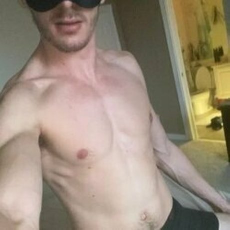 Foto di nudo di fuga di OnlyFans di Max Oliver 18 Only