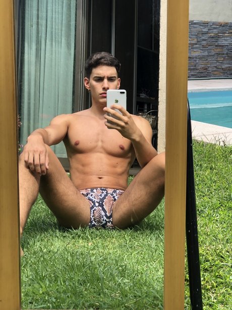 Foto di nudo di fuga di OnlyFans di Maxi Tassi