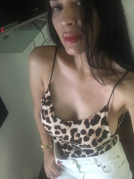 Foto di nudo di fuga di OnlyFans di Maru