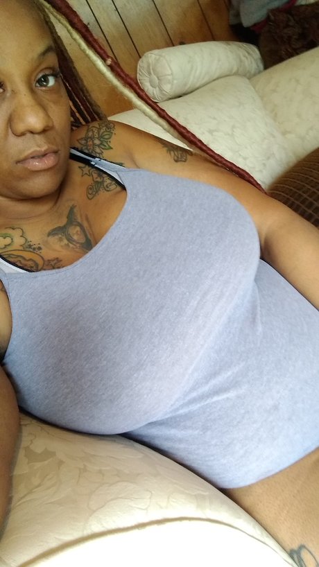 Foto di nudo di fuga di OnlyFans di Lady Monroe