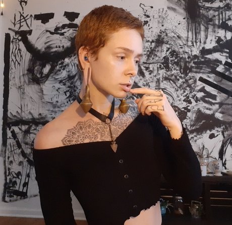 Foto di nudo di fuga di OnlyFans di Devin 