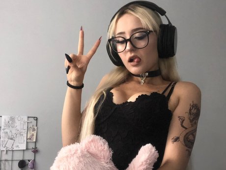 Foto di nudo di fuga di OnlyFans di 6d6vil6
