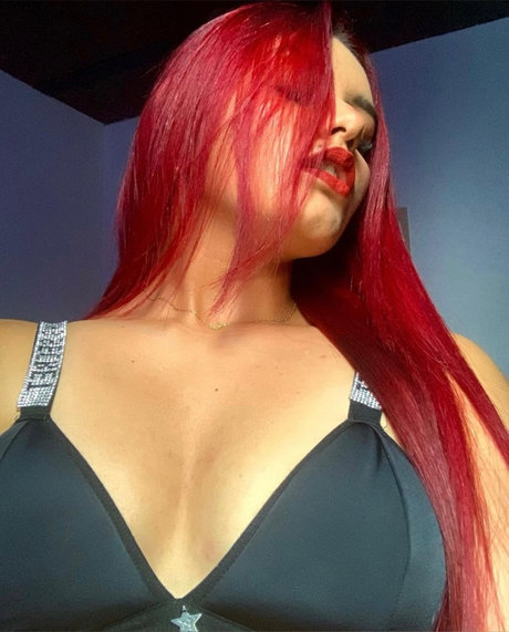 Foto di nudo di fuga di OnlyFans di Meli