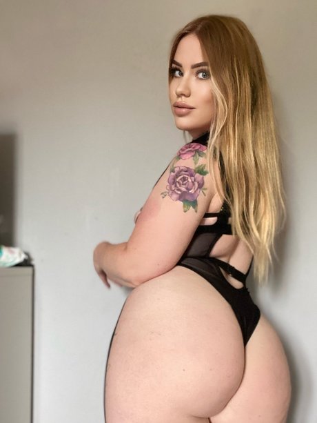 Foto di nudo di fuga di OnlyFans di Melissa Jayne