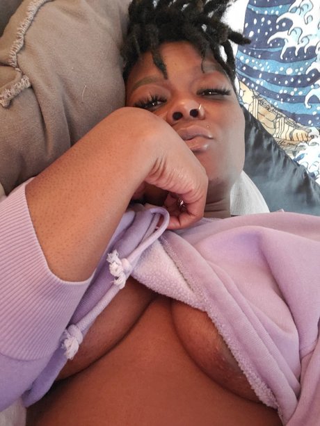 Foto di nudo di fuga di OnlyFans di Bellabellbunni 