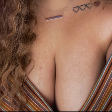 Foto di nudo di fuga di OnlyFans di Beli