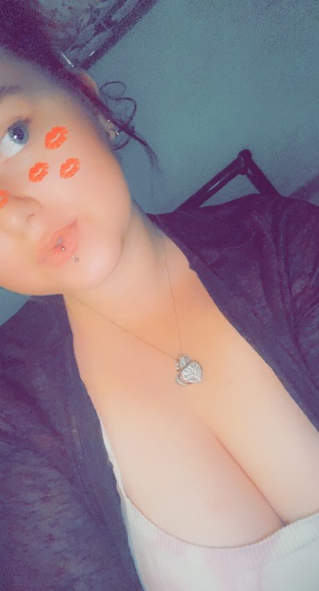 Foto di nudo di fuga di OnlyFans di Curvyanonymousgirl