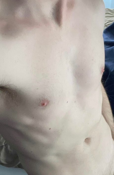 Foto di nudo di fuga di OnlyFans di Making You 