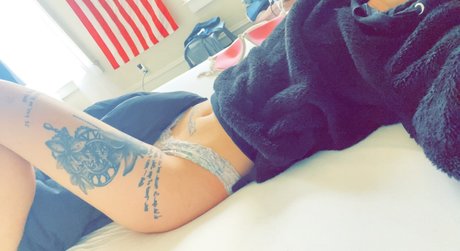 Foto di nudo di fuga di OnlyFans di Hilta
