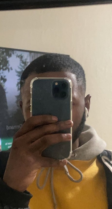 Foto di nudo di fuga di OnlyFans di 20