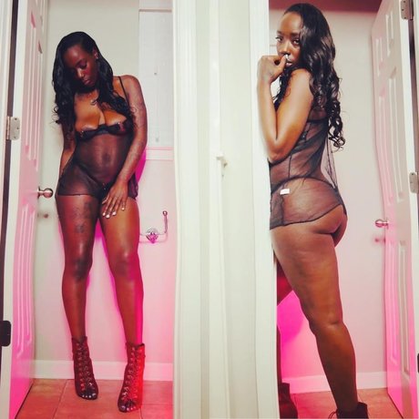 Foto di nudo di fuga di OnlyFans di Melanin Monroe 