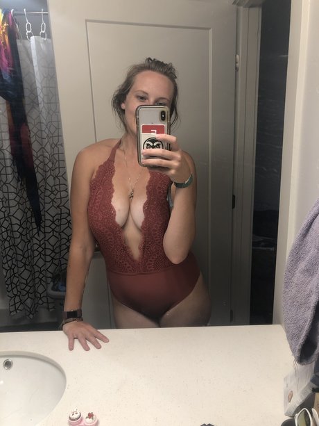 Foto di nudo di fuga di OnlyFans di Meg
