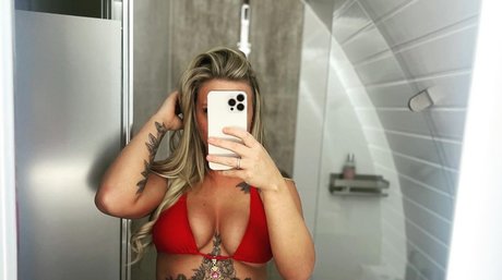Foto di nudo di fuga di OnlyFans di Megan