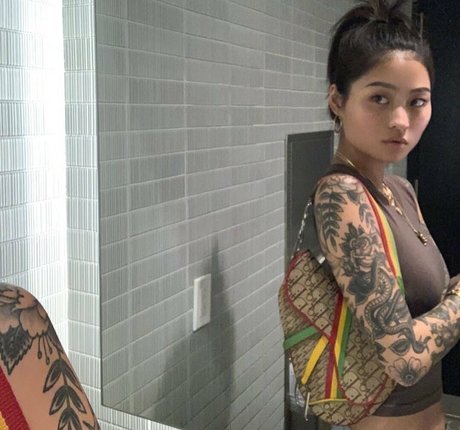 Foto di nudo di fuga di OnlyFans di Maecol