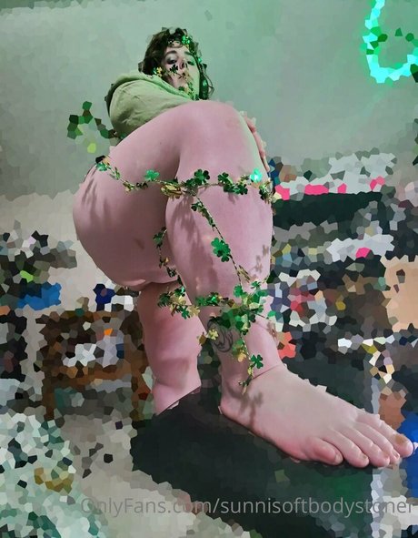 Foto di nudo di fuga di OnlyFans di Sunnisoftbodystoner