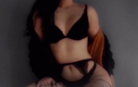 Foto di nudo di fuga di OnlyFans di Kaceyrae