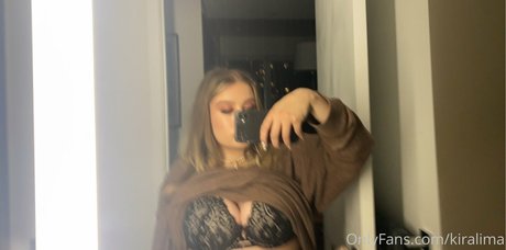 Foto di nudo di fuga di OnlyFans di Kiralima
