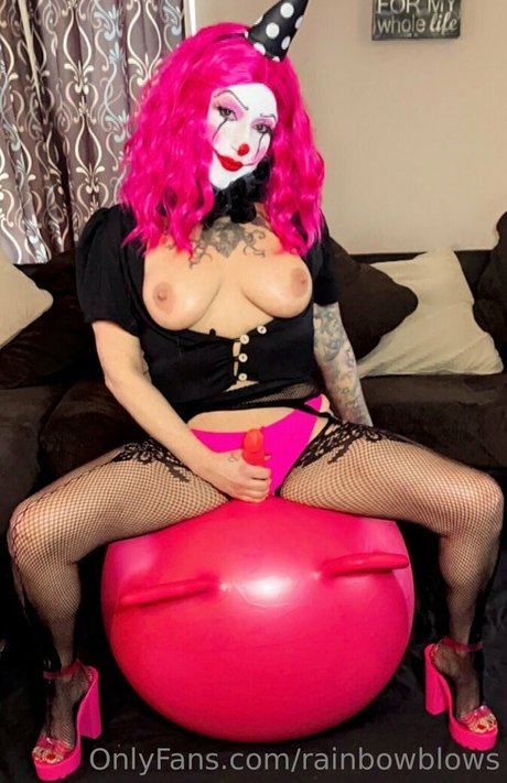 Foto di nudo di fuga di OnlyFans di Rainbowblows