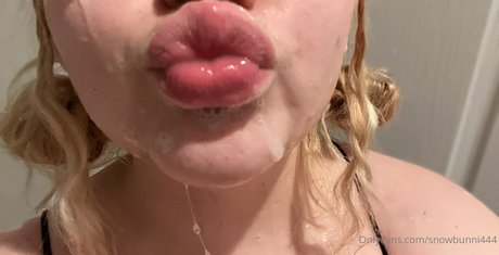 Foto di nudo di fuga di OnlyFans di Snowbunni444