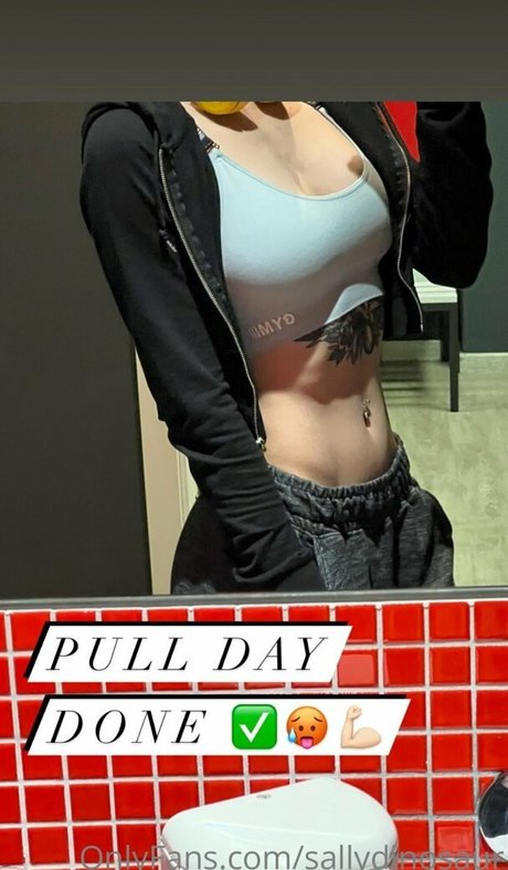 Foto di nudo di fuga di OnlyFans di Sallydinosaur