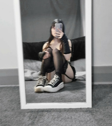 Foto di nudo di fuga di OnlyFans di Abandonederis