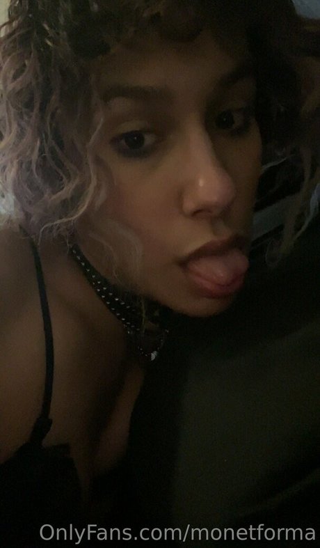 Foto di nudo di fuga di OnlyFans di Monetforma