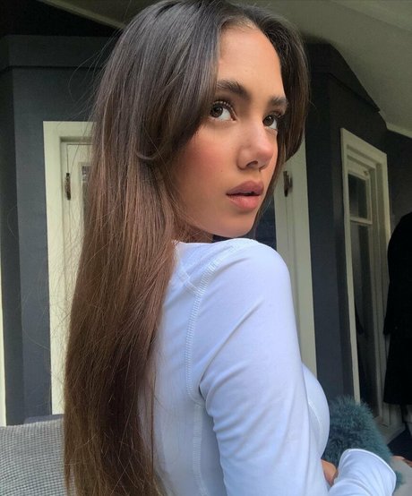 Saoirse Alicia Behzadi