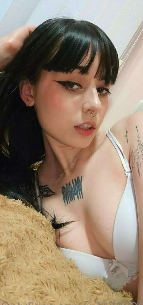 Foto di nudo di fuga di OnlyFans di Nefertitixxx