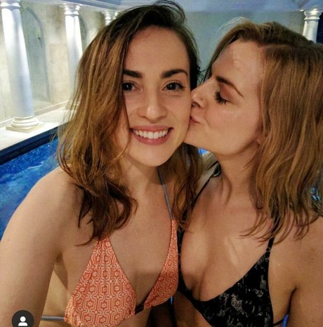 Rose And Rosie