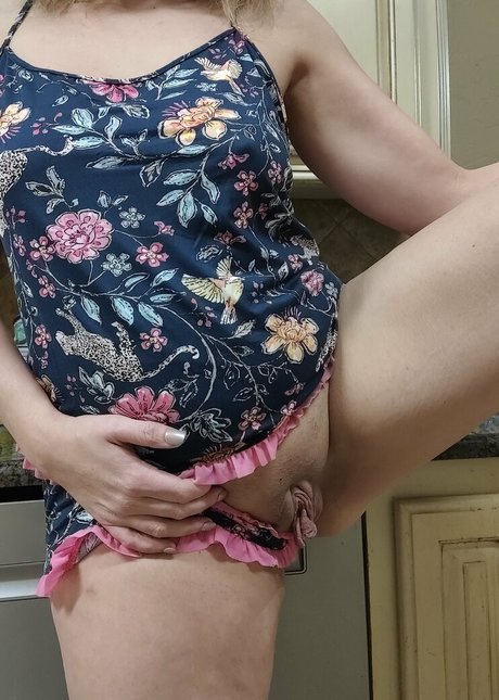 Foto di nudo di fuga di OnlyFans di Temptresslure