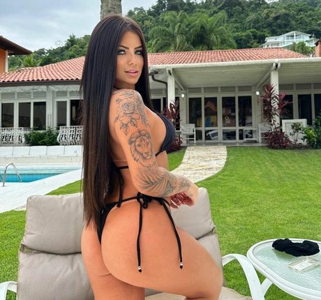Foto di nudo di fuga di OnlyFans di Milena Carvalho