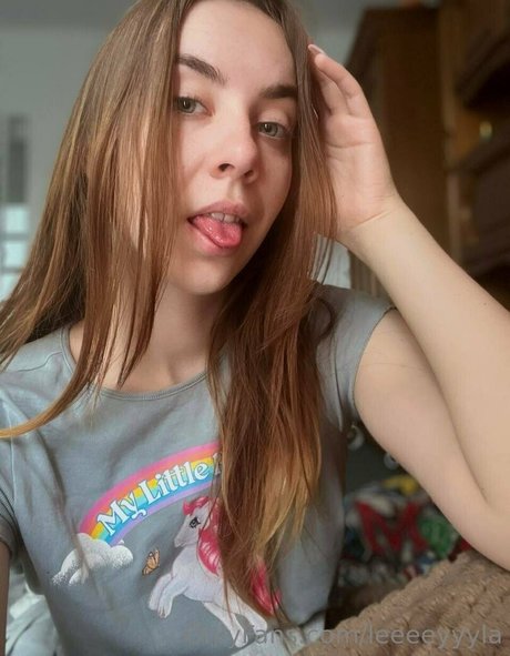 Foto di nudo di fuga di OnlyFans di Leeeeyyyla
