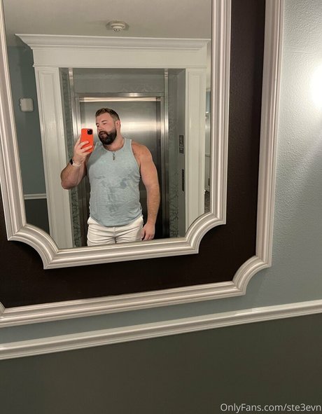 Foto di nudo di fuga di OnlyFans di Ste3evn