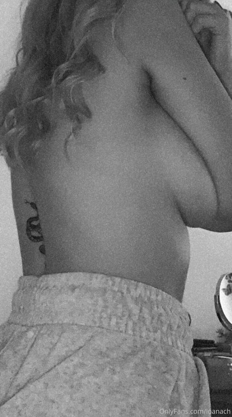 Foto di nudo di fuga di OnlyFans di Ioanach
