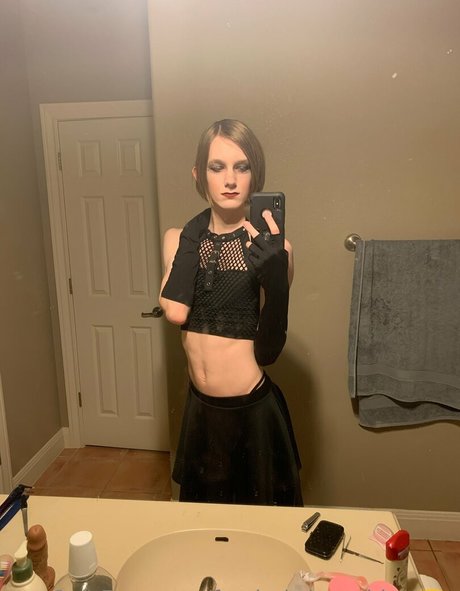 Femboycherryblossom