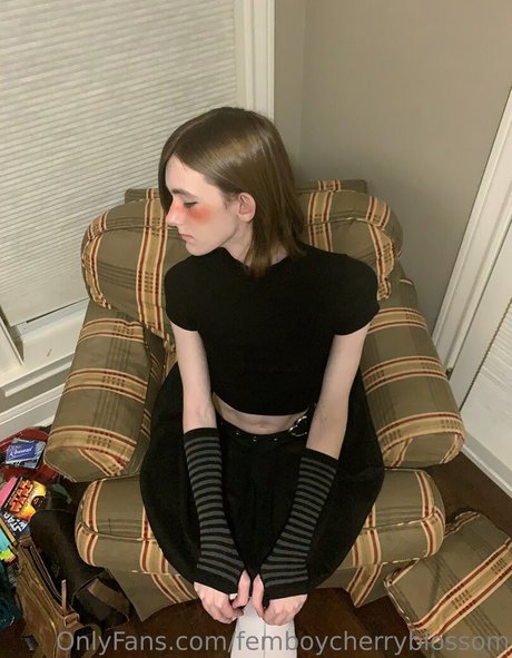 Femboycherryblossom